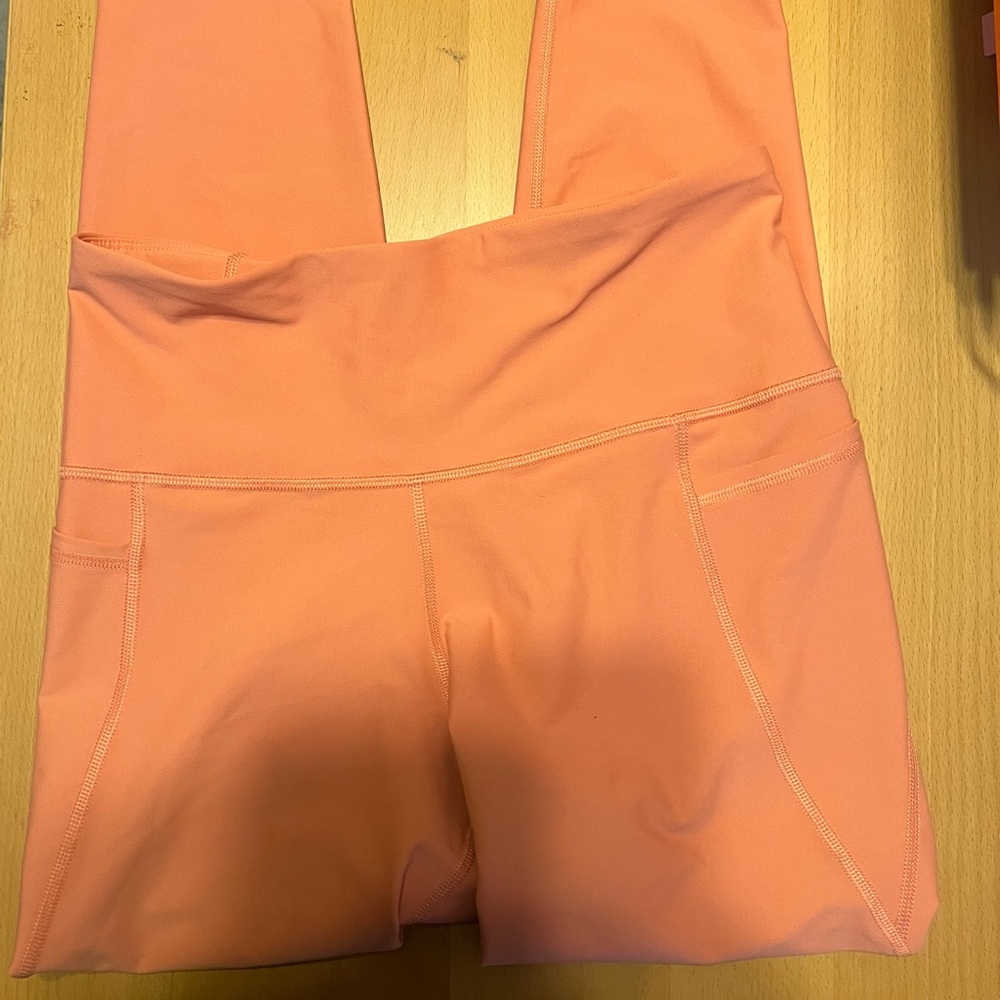 Old Navy Elevate Peach Coral Go Dry Leggings
